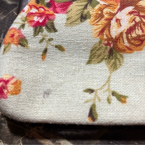 Anna Sui Floral Clutch - Red and Yellow Blooms - Picture 8 of 11